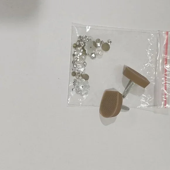 Badgley Mischka Women's Telissa Heeled Sandal Sliver Sparkle Size 7 - Picture 8 of 10